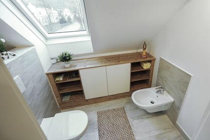 Badezimmer im Dachgeschoss.