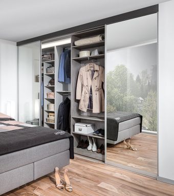 Schiebetürschrank