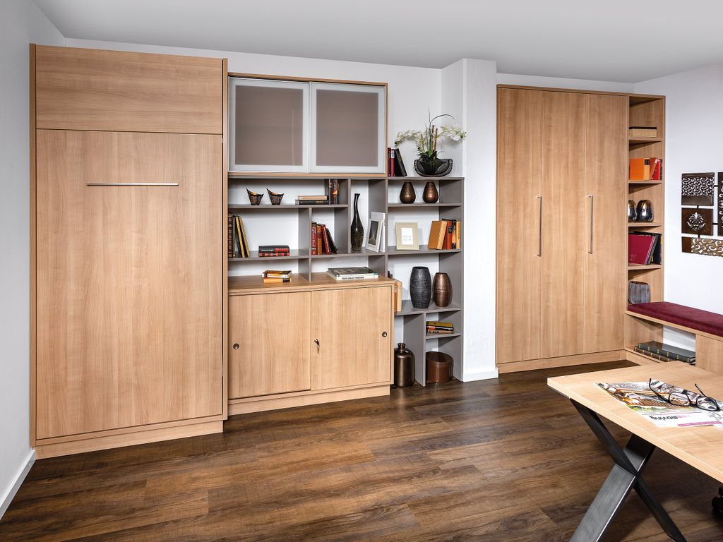 Büro mit Anrichte