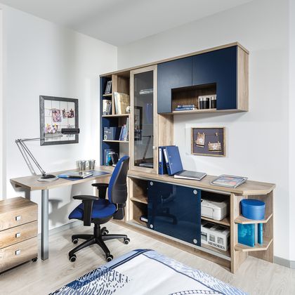 Jugendzimmer mit Schreibtisch