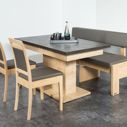 Sitz-Essgruppe mit ausziehbarem Tisch und einer ausziehbaren Bank