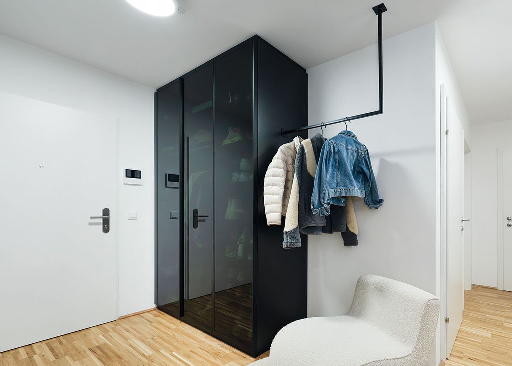 Glasfront Schrank