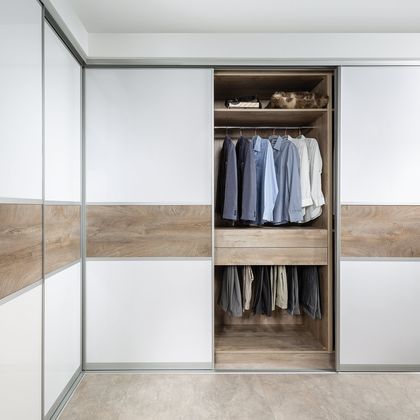 Schiebetürschrank